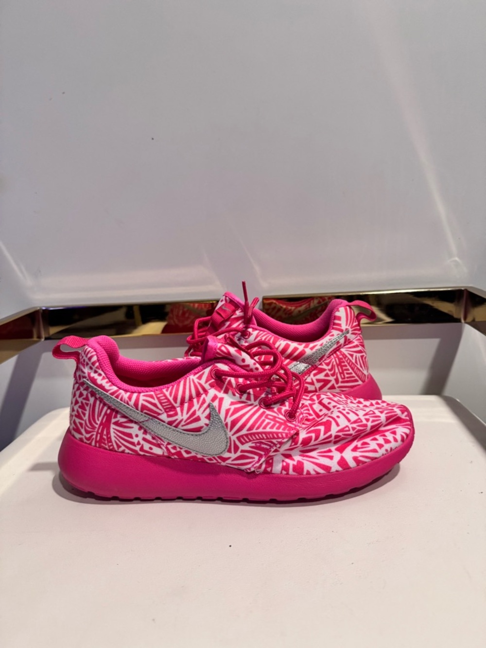 Nike Roshe Run Pink Patterned